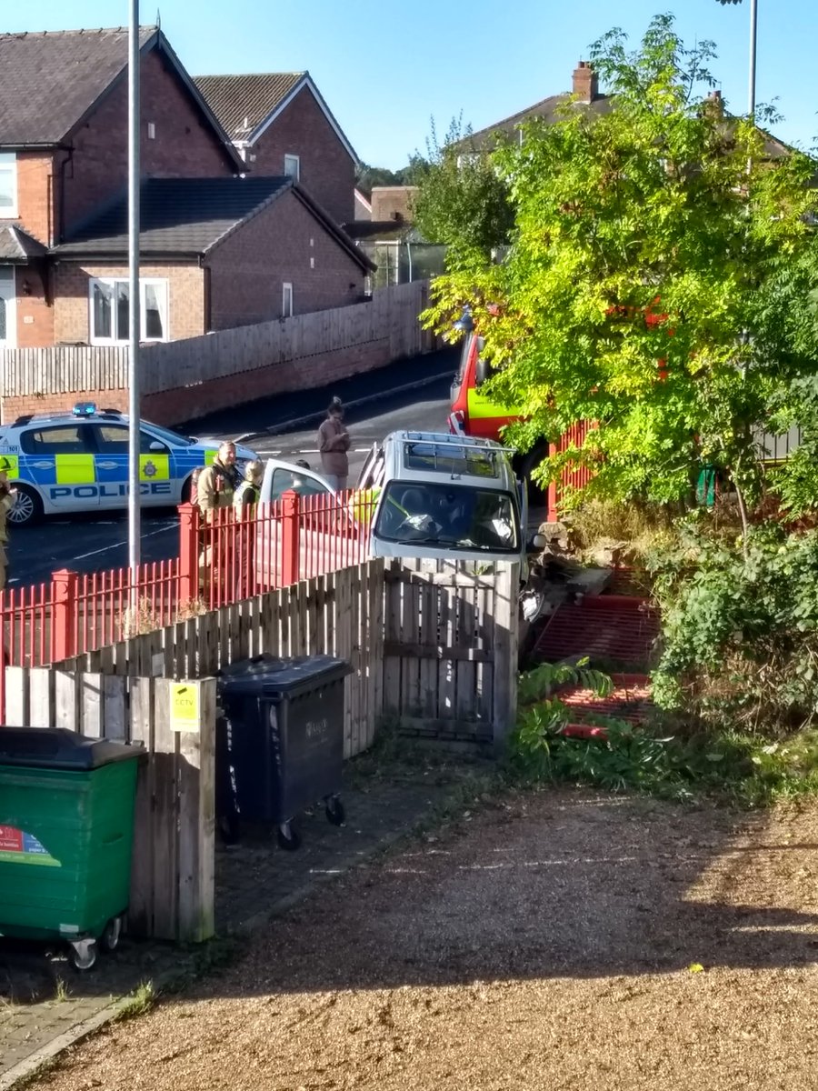 Major crash this morning at notorious crash hotspot near <a href="/lilacleeds/">lilacleeds</a>

Local reports of uninsured, speeding car that didn't stop. Serious injury to other car.

<a href="/tomriordan/">Tom Riordan</a> <a href="/RachelReevesMP/">Rachel Reeves</a> <a href="/ConnectingLeeds/">Connecting Leeds</a> <a href="/petercarlill/">Cllr Peter Carlill</a> we have raised this before. Please respond. Thanks