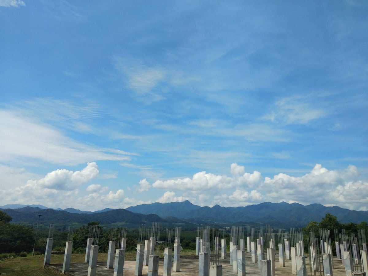 atom_isara's tweet photo. บนท้องฟ้าไม่มีอะไรแน่นอน เมื่อมองจากตรงนี้ :)) #sky #ท้องฟ้าวันนี้ https://t.co/FaLqOqig4r
