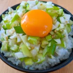 ご飯があっという間に無くなっちゃう？!白ネギを使った「卵かけご飯」レシピ!