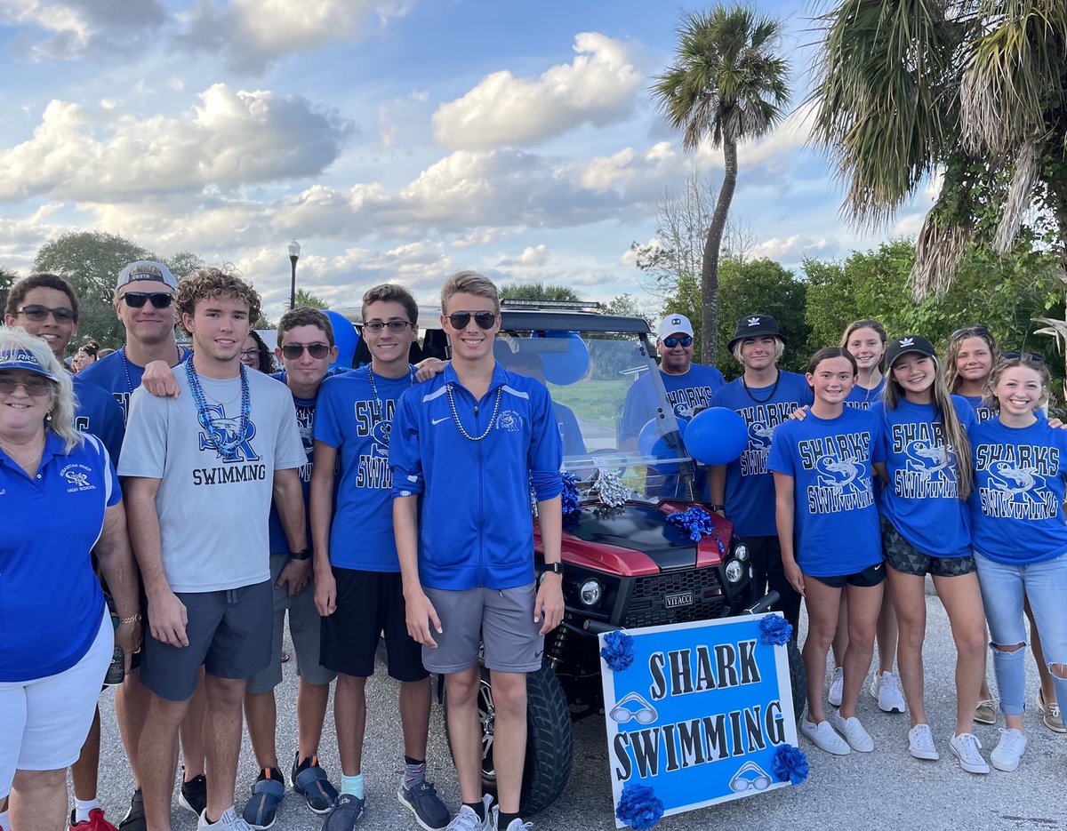 Shark #Homecoming2021 #parade  <a href="/SRHS_SHARKS/">Sebastian River HS</a> awesome night #swimming #sharks 🦈🙌🏻💯🦈