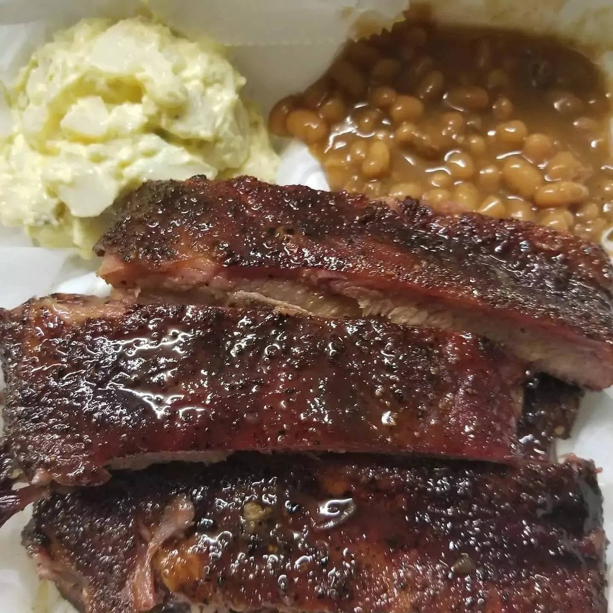 Pattons_Alcorn's tweet photo. It's THURSDAY! Yes, #ThemRibs will be on deck at 11am! 11am! #ThatSmoke is bringing you #40Slabs of straight up π₯π₯π₯ #WoodFired #LowandSlow #Pattons #Alcorn #LetsEat #getsome #PopSmoke https://t.co/E7ceV0pMLV