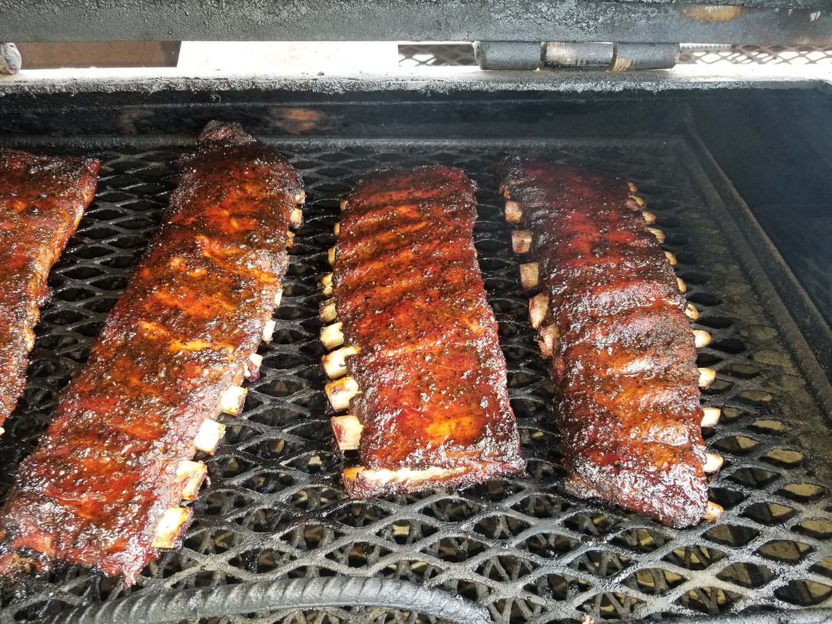 Pattons_Alcorn's tweet photo. It's THURSDAY! Yes, #ThemRibs will be on deck at 11am! 11am! #ThatSmoke is bringing you #40Slabs of straight up π₯π₯π₯ #WoodFired #LowandSlow #Pattons #Alcorn #LetsEat #getsome #PopSmoke https://t.co/E7ceV0pMLV