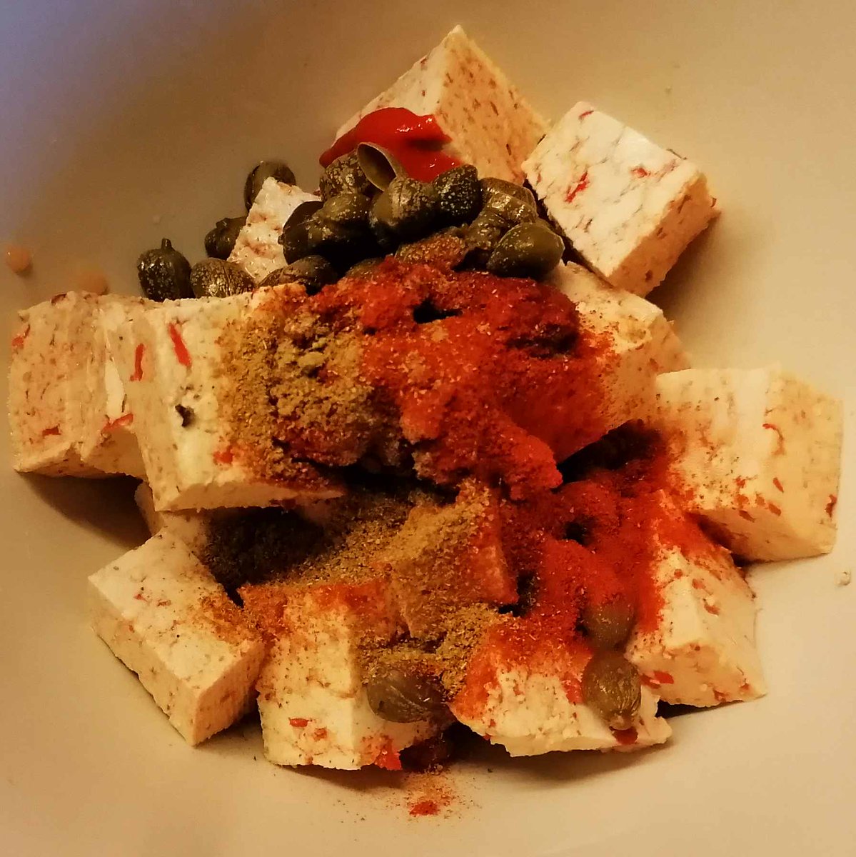 MikeKocht's tweet image. #Twooking Idee für die #Veganer, die auch feine Brotaufstriche lieben:
Heurigenaufstrich nach #Liptauer Art ganz ohne tierische Zutaten

mikekocht.at/2021/10/21/lip…