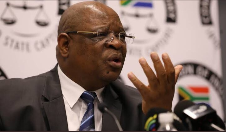 So you guys do see my replies, likes and retweet I do to your tweets but I get nothing from mine🤔🤔 kuyafiwa apha vha!