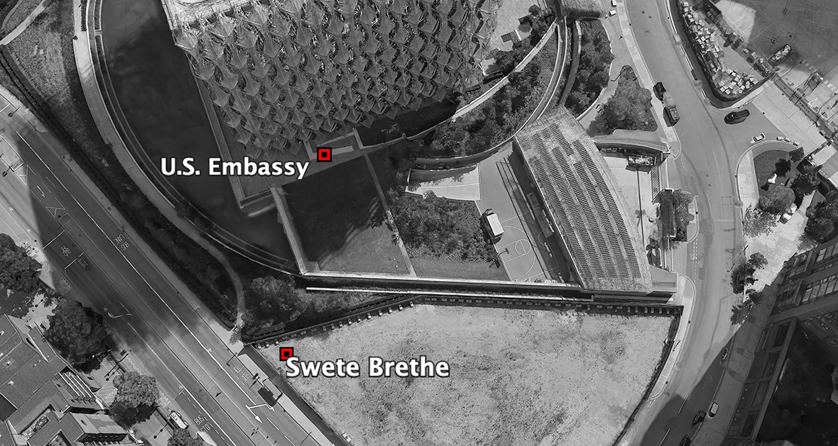 wtowandsworth's tweet photo. Launching TODAY @MattsGallery❗@PhilCoy Swete Brethe, a site-specific installation & sound work featuring music by Byron Wallen.
6-7pm offsite at SW8 5DF
7-9pm at @DarbysLondon
https://t.co/DgqIqjLKeG
@NineElmsTeam #NineElms #installation #sound #music #MattsGallery https://t.co/3poR5nMSSc