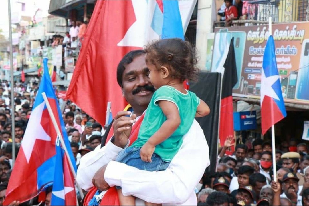 poomaa_Official's tweet photo. சனநாயகம் வாழும் சமத்துவக்கொடி!!
#சிறுத்தைக்கொடி #VCK_FlagForEquality https://t.co/6KOrhlFFS0