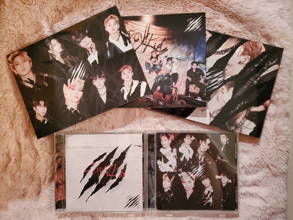 skzgurashi's tweet photo. ✨SCARS GIVEAWAY✨

🌸 Unsealed set (no pcs) 🌸

ENTRY:
🔸️RT (NO QRT/PRIV)
🔸️Like/Follow/Proof not needed

please read info below: https://t.co/qy7FOvNBmZ