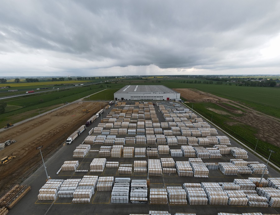aluplastsystems's tweet photo. Work has started on our new £26m production facility in Poland. Due to come online by the summer of 2022, it will double our capacity and further enhance our ability to service our growing UK and Ireland customer base. 

https://t.co/1EGaK6DQot https://t.co/K0vAPxaJWn