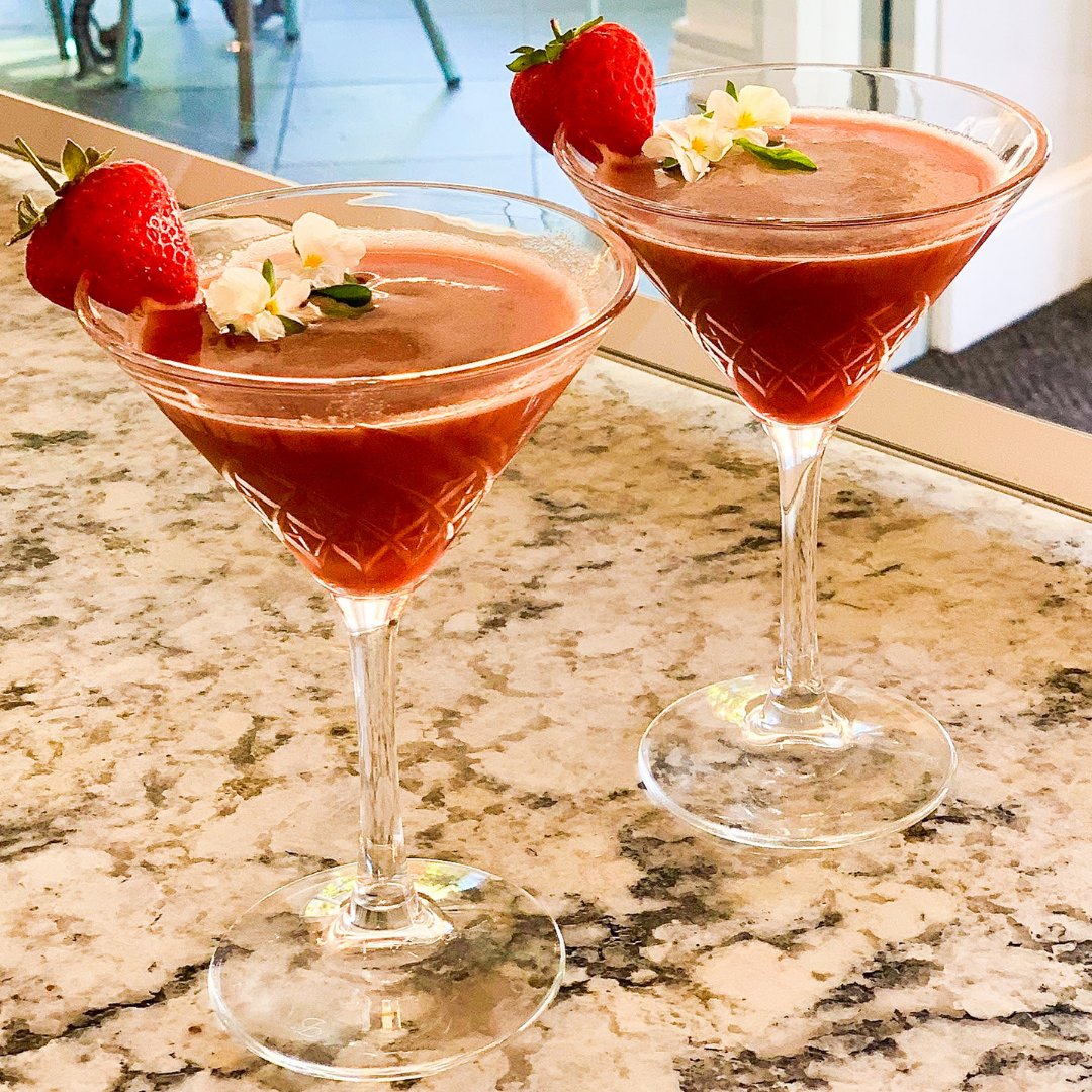 GrazeInnSheff's tweet photo. Cocktails🍸
We have a cosy area at Graze Inn where you can enjoy a drink or two.
Monday to Friday, 5-7 pm it's 2 cocktails for £12 🎉 View our drinks menu here: 
https://t.co/EjEnvNjOSq
 #happyhour #fridayfeeling #afterworkdrinks #cocktails #sheffieldissuper #ecclesallroad https://t.co/7IRn4MhH48