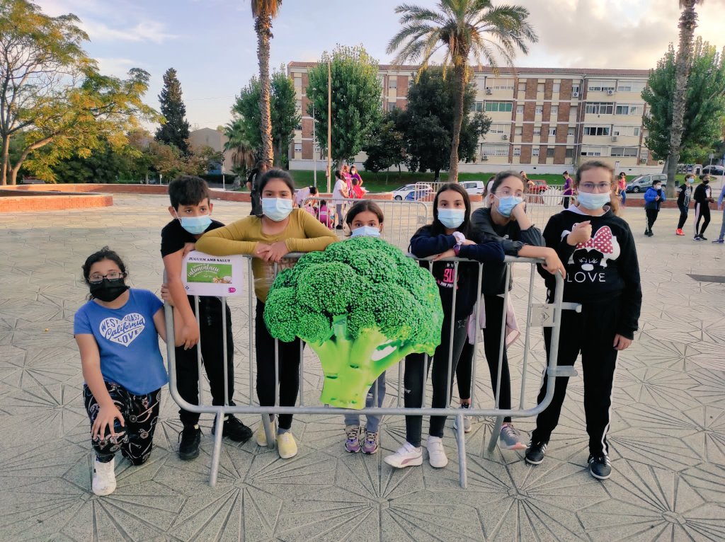 Eixida2's tweet photo. Participem en la Setmana de l'Alimentació Saludable i Sostenible organitzada per l'@AjSantBoi
Gaudim i aprenem amb #Paidos 
#AlimentacioSostenibleBCN
@SantBoiSalut https://t.co/vbQCFXxYvK