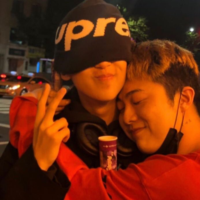 aomgirii's tweet photo. donghyun is giriboy's 5ever babie 🥺💛 https://t.co/8Dkumat9LI