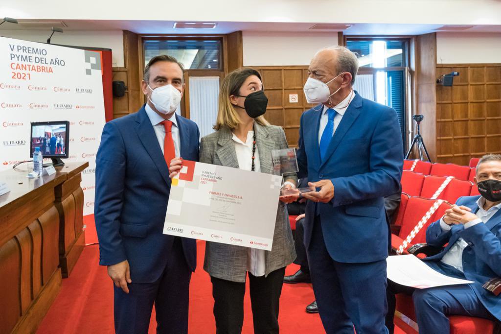 Ceoecant's tweet photo. 🔝Enhorabuena a Ana Sastre y a todo el equipo de #Formaspack por el merecido galardón de Premio #Pyme del Año de @CamaraCantabria, así como a todas las empresas cuya labor ha sido reconocida por su talento e innovación. https://t.co/yFYcbUqz92