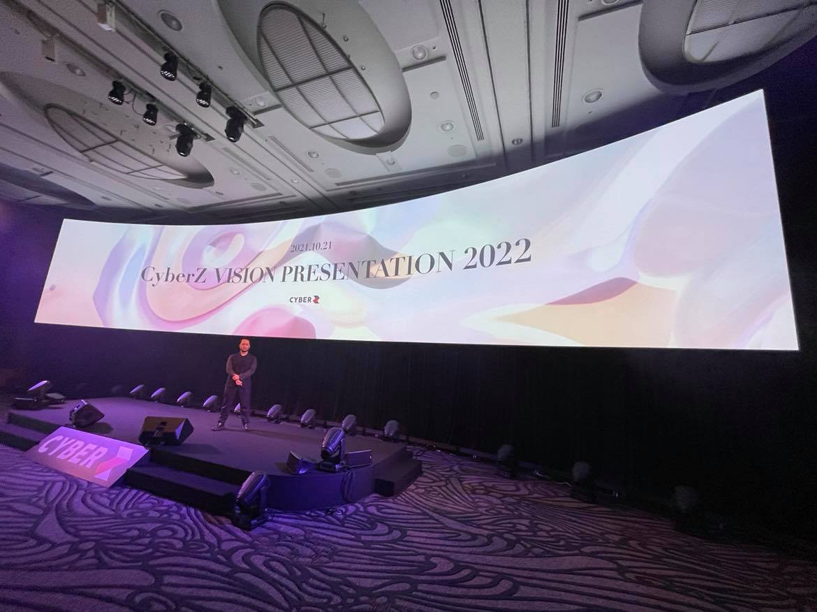 今後の戦略や未来について全社員と共有する 「CyberZ VISION PRESENTATION 2022」を、  本日オンラインとオフラインのハイブリットにて開催いたします。 #CyberZ #CyberZビジョンプレ2022  代表・山内（@brother0820）のリハーサル風景🤳