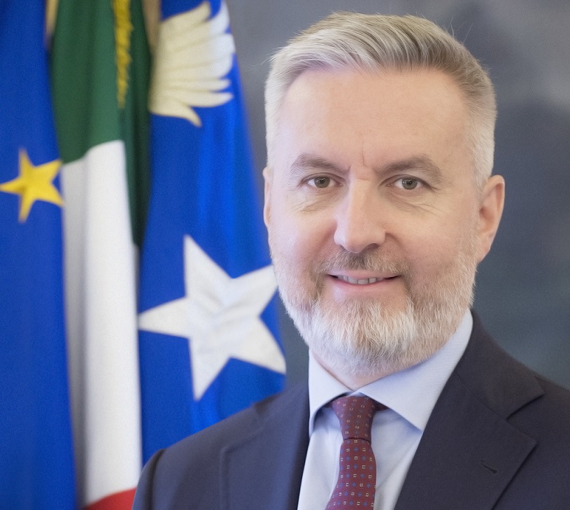 ItalyatNATO tweet picture