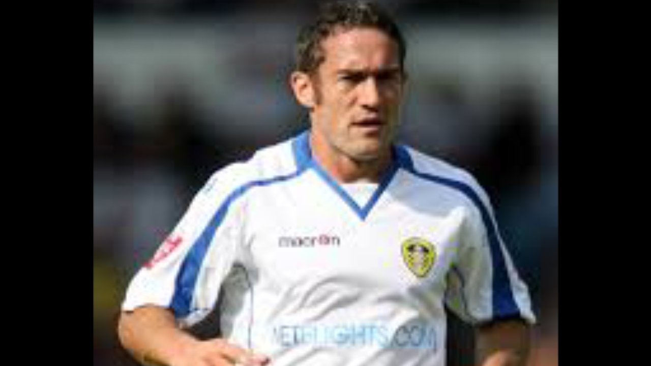 Happy birthday 
Paul Telfer
Just the 18 appearances for Leeds 

 