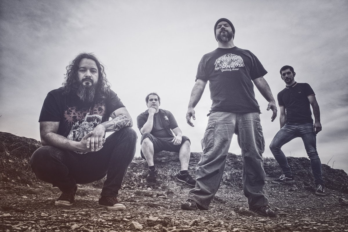 <a href="/Panicoalmiedo/">Pánico Al Miedo</a> anuncian 'Formador' en doble vinilo y tirada limitada <a href="/BloodFirePromo/">Blood Fire Death</a> --> goetiamedia.com/noticias-panic…