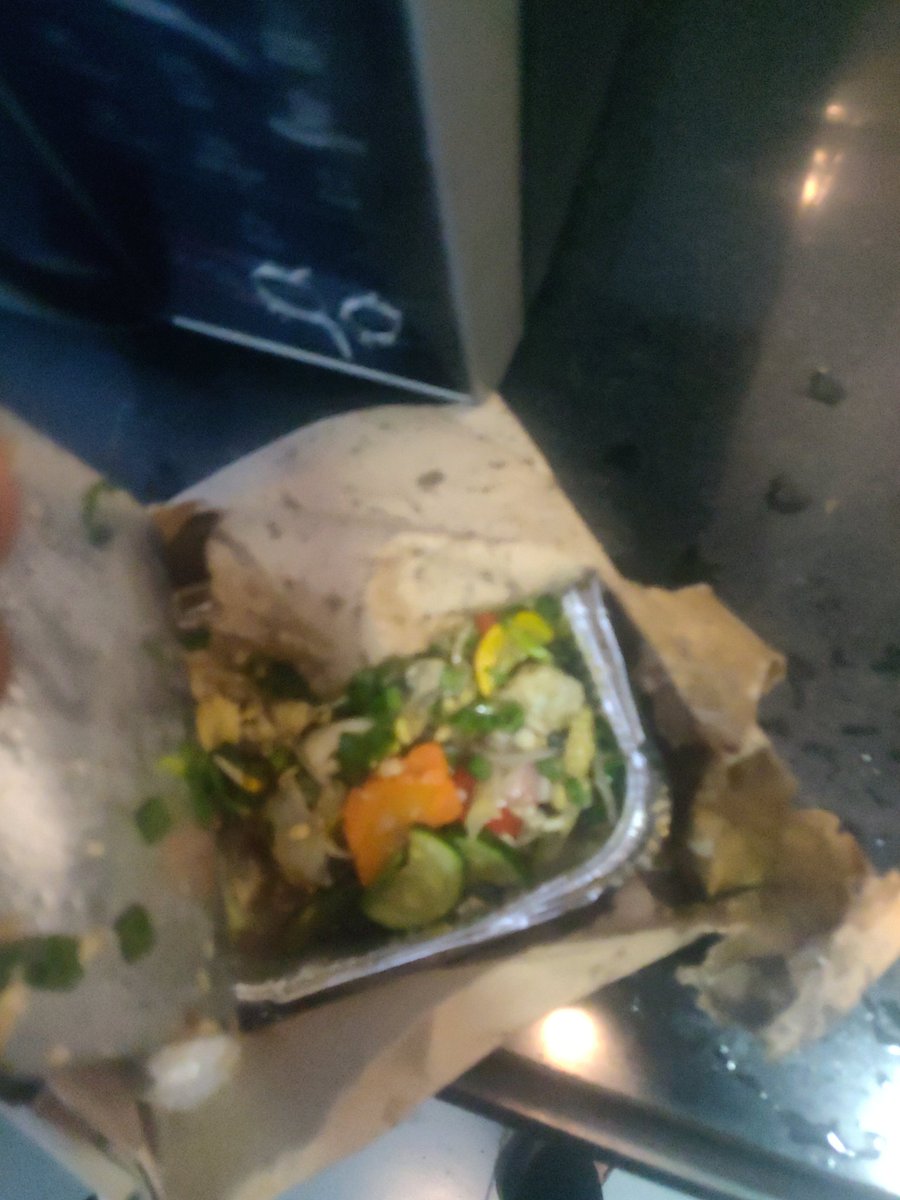 yakohj's tweet photo. @deepigoyal please at least send people the right food that is packed properly. If you can't at least make sure your chat support responds in anything but bot replies. @zomatoin 
#ZomatoIssue https://t.co/5SblFuTJ00