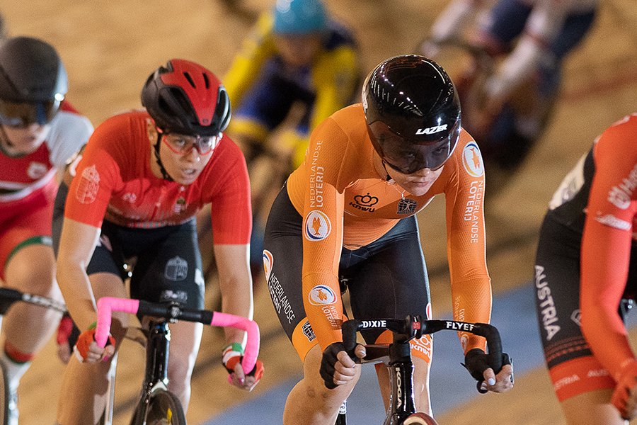 sportfotonl's tweet photo. Good start for the Dutch #trackcyclists at the world championships in #Roubaix21 They won their fourth consecutive world title in the #teamsprint. In the women's #Scratchrace, Maike van der Duin won a silver medal.
#uci_track more on https://t.co/cN43ayDkYQ https://t.co/VLb5mnXBJo