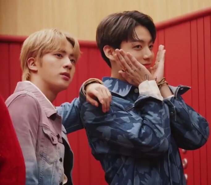 😭😭

#jinkook #kookjin #진국 #국민 #정진