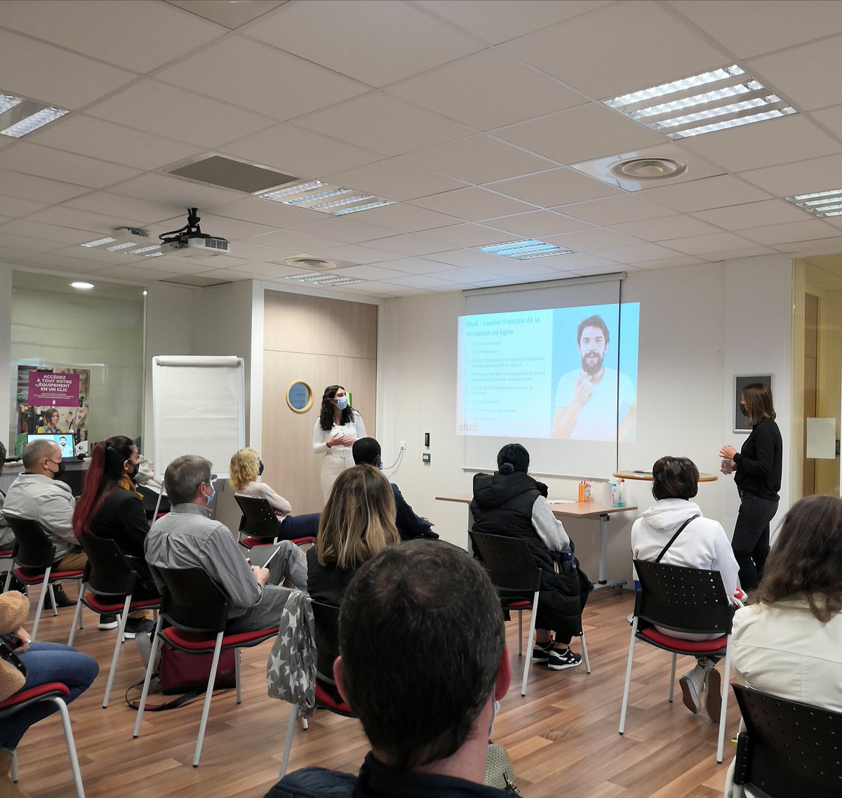 Ce matin nous accueillons l'organisation STUDI pour le recrutement de Conseiller(e)s commerciaux sédentaires en CDI❗
Merci aux équipes pour votre mobilisation 💪
📌Prochain rendez-vous le 18 novembre
#recrutement  #PoleEmploi #Tousmobilisé