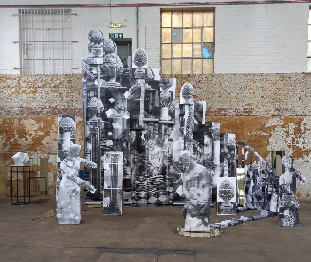 It's the last few days to see The Factory Project, a fantastic collection of artists in an East London warehouse, and one of my top exhibitions for @WorldOfFAD buff.ly/3lOKOH1