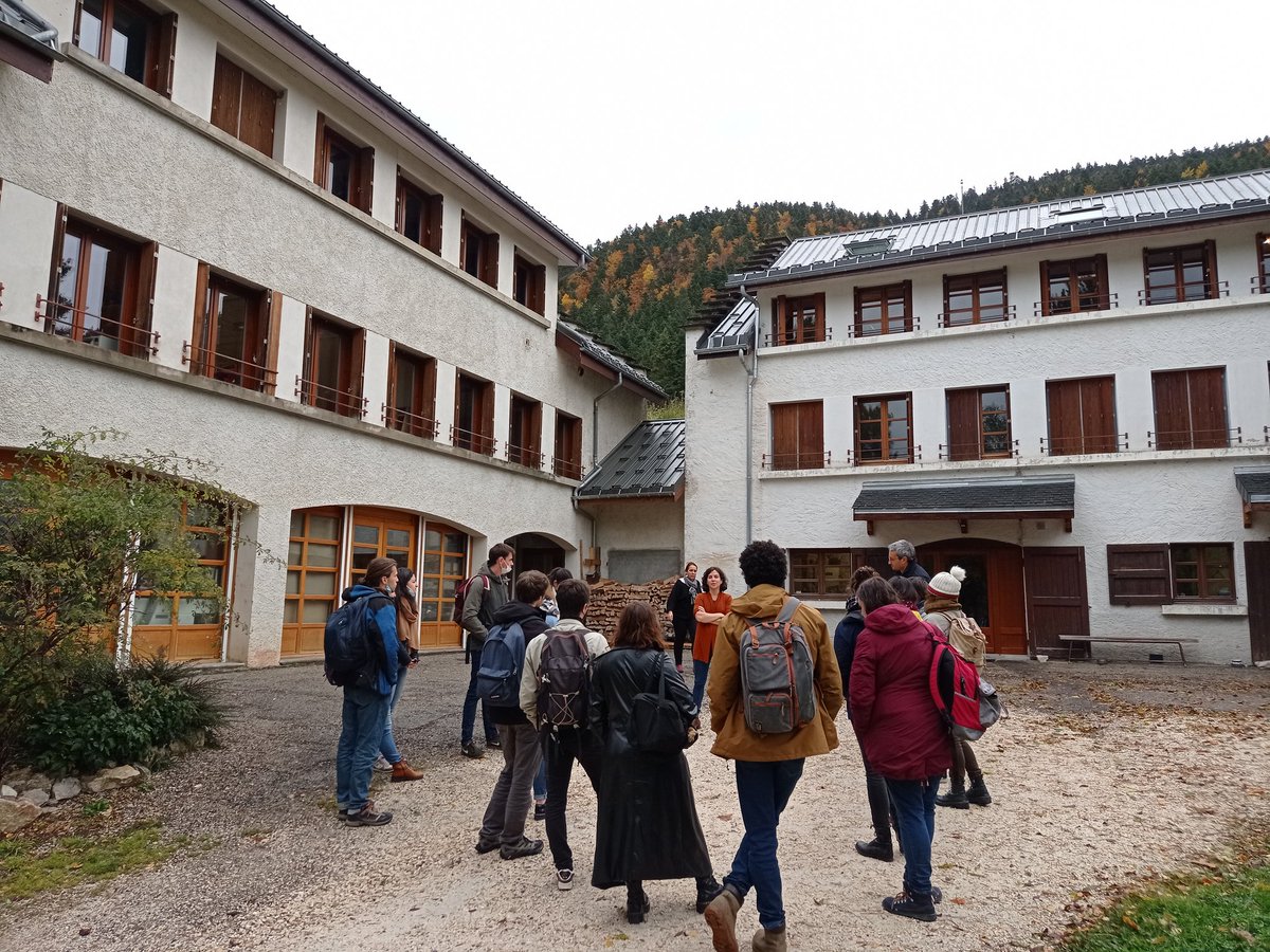 👉🏼Aujourd'hui, on part au cœur du <a href="/ParcDuVercors/">Parc naturel régional du Vercors</a> pour la visite des ateliers de Lythos, fabricant de mobiliers muséographiques 🔨

#CSTgre <a href="/CcstMaster/">Master CCST Grenoble</a>