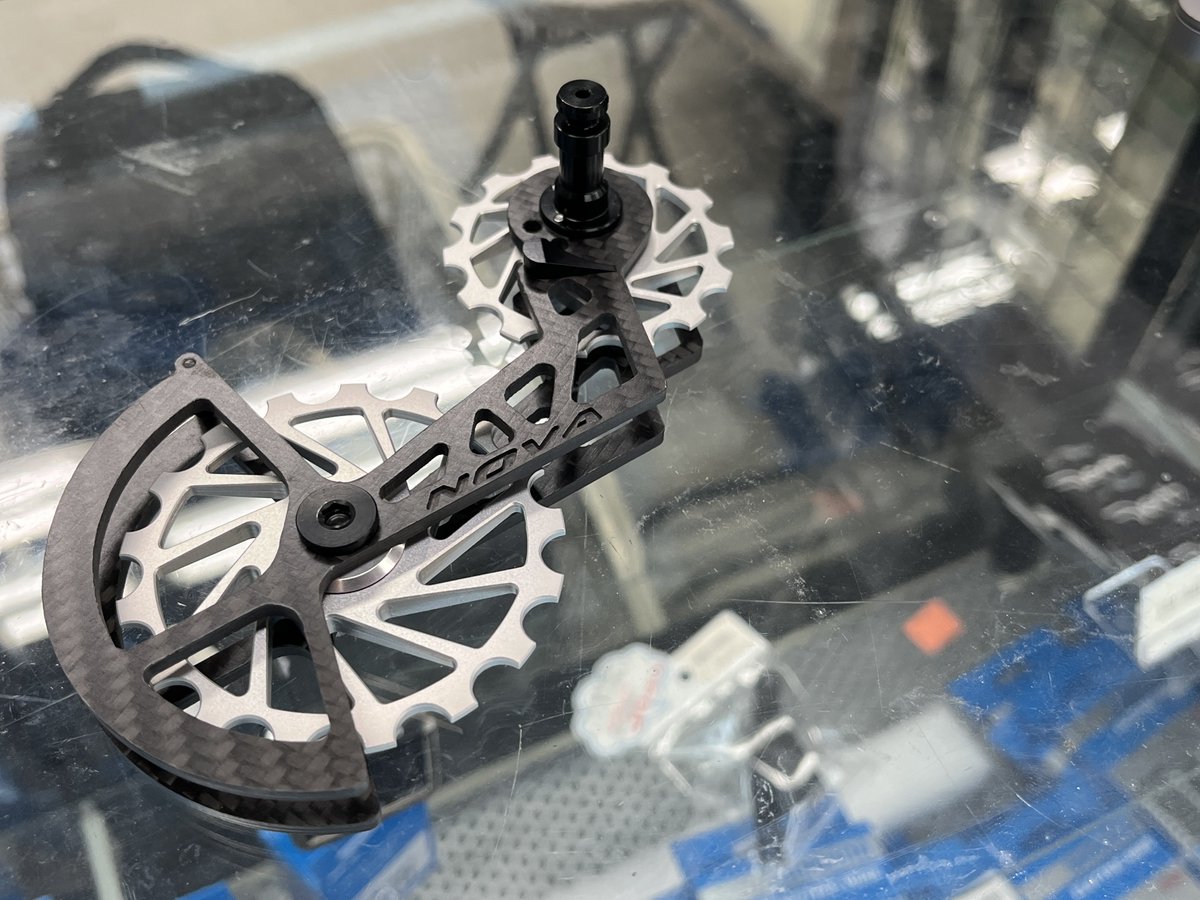 ysroadkobe's tweet photo. ただいま激プッシュ中のビッグプーリー”NOVA RIDE”の色違い入荷しました!!
このシルバー・・・カッコよすぎでは!?
お値段はブラックと同じで¥32,780(税込)
最初に手に入れるのは誰だ!!
#novaride https://t.co/EMMuPXcyyY