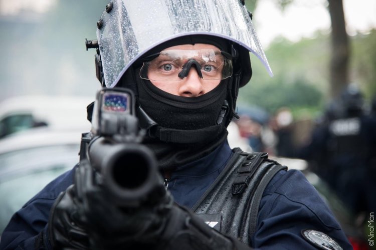 NnoMan1's tweet image. Bon ba @MarleneSchiappa bloque les réponses à son tweet parce qu’elle sait que … « viser des journalistes avec une arme ce n’est pas drôle »