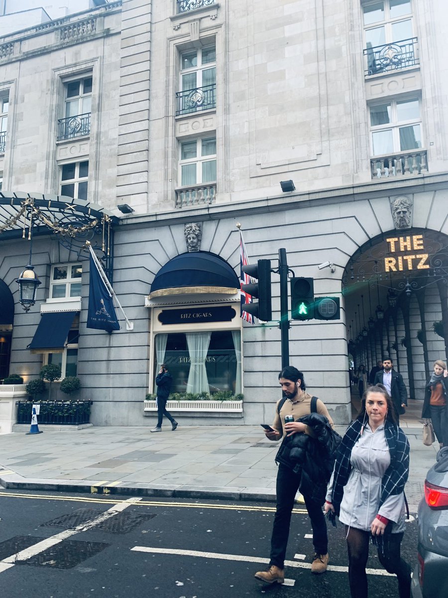 secretclubprov's tweet photo. Mad to think the guests staying here in @theritzlondon would have to up their dress code to be allowed even in the spike bar at our working class golf club…..
#nodenim https://t.co/nxsWnWPnNQ