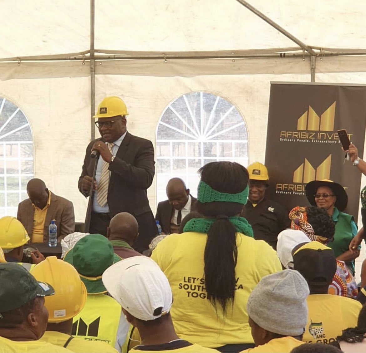 AfribizInvest's tweet photo. At Afribiz Invest we are committed to empowering and supporting our communities by investing in our people, we enable and uplift to make a difference.
#afribizinvest
#throwbackthursday
#communityupliftment
#growingsatogether https://t.co/A7mmSrXKux