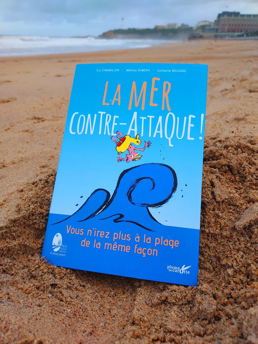 ENFIN !#lamercontreattaque paru chez <a href="/Plumedecarotte/">Plume de carotte</a>. Le livre ultime sur le littoral et la montée des eaux. C'est fun et passionnant 😜 
Écrit par Éric Chaumillon (et moi🤏😏). Illustré par Guillaume Bouzard avec le soutien du <a href="/pmaraispoitevin/">Parc naturel régional du Marais poitevin</a> et préfacé par #Isabelleautissier