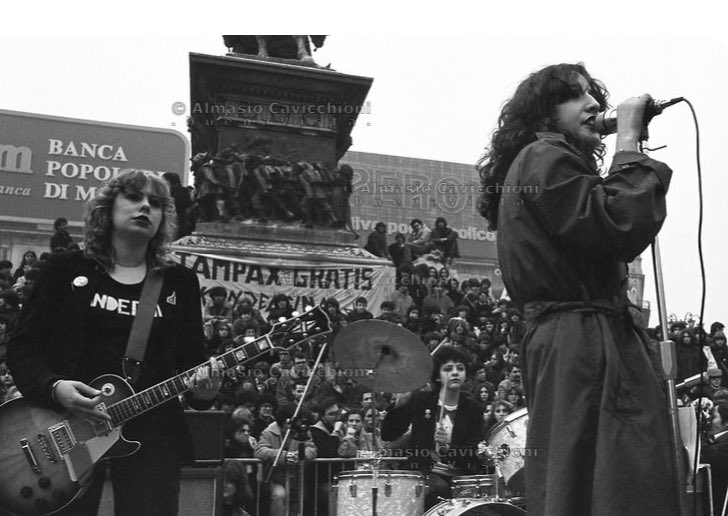#tampontax: un piccolo passo iniziale contro la discriminazione di genere. 
Era l'8 marzo 1980 quando Jo con le Kandeggina Gang, durante il concerto in Piazza Duomo a Milano, lanciava i Tampax sulla gente chiedendo che fossero gratuiti.