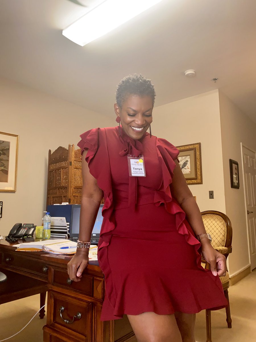 It took me some time to appreciate this melanated skin, big smile, ample body and thick, natural gray hair! Now, I embrace, love, and thank God for all of it! It’s OK if you don’t understand. You’re just not there yet. 
#SelfLove #GodGiven #Over40 #Over50 #SilverFox #Curves