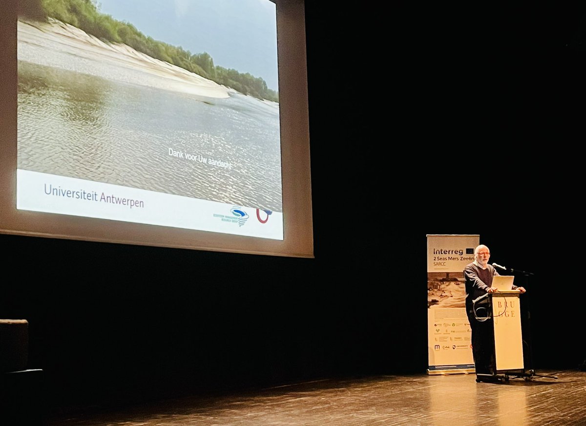 Wat is de invloed van het veranderende watersysteem aan de kust? Gisteren legden Patrick Meire en Patrick Willems dit zeer boeiend uit in <a href="/StadBrugge/">Stad Brugge</a> tijdens de eerste lezing van een hele reeks lezingen #Paradigmshift <a href="/SARCCeu/">Sustainable And Resilient Coastal Cities | SARCC</a> <a href="/Patrick_Meire/">Patrick Meire</a> <a href="/pwillemskul/">Patrick Willems</a> <a href="/OmgevingVL/">Departement Omgeving</a>