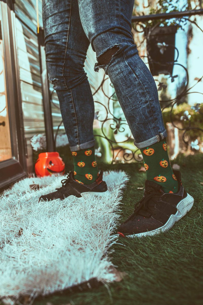 Sockaholic_com's tweet photo. ¡Prepara tus pies para Halloween con nuestros calcetines de calabaza #Ruperta! 🎃🎃🎃

https://t.co/gEPd8b9Hmu https://t.co/8IMRNL4sHn