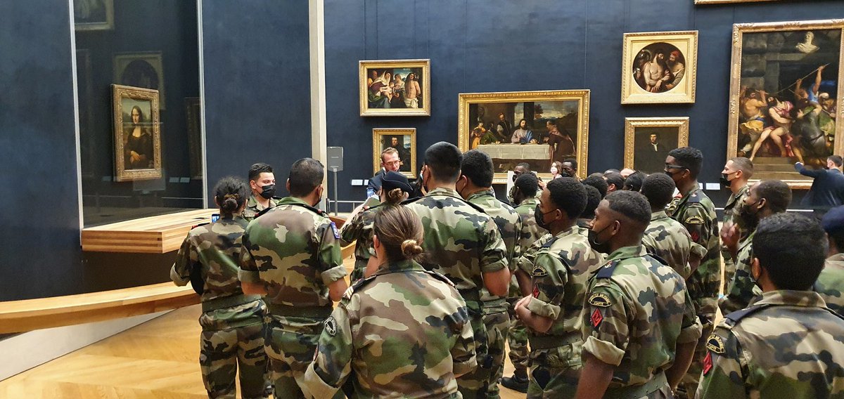 SMA_Outremer's tweet photo. Des jeunes du service militaire adapté (#CFSMA) de Périgeux étaient présents à la soiree @explora_art en faveur de l'ouverture de la culture au plus grand nombre.
Cette expérience témoigne de la part croissante accordée à l'Art dans la formation au sein du SMA @lesoutremer https://t.co/7VNB0xTs8a