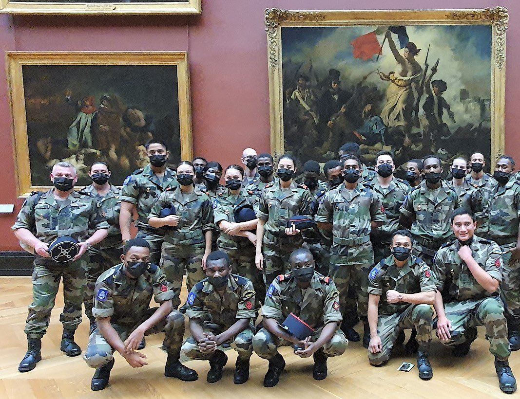 SMA_Outremer's tweet photo. Des jeunes du service militaire adapté (#CFSMA) de Périgeux étaient présents à la soiree @explora_art en faveur de l'ouverture de la culture au plus grand nombre.
Cette expérience témoigne de la part croissante accordée à l'Art dans la formation au sein du SMA @lesoutremer https://t.co/7VNB0xTs8a