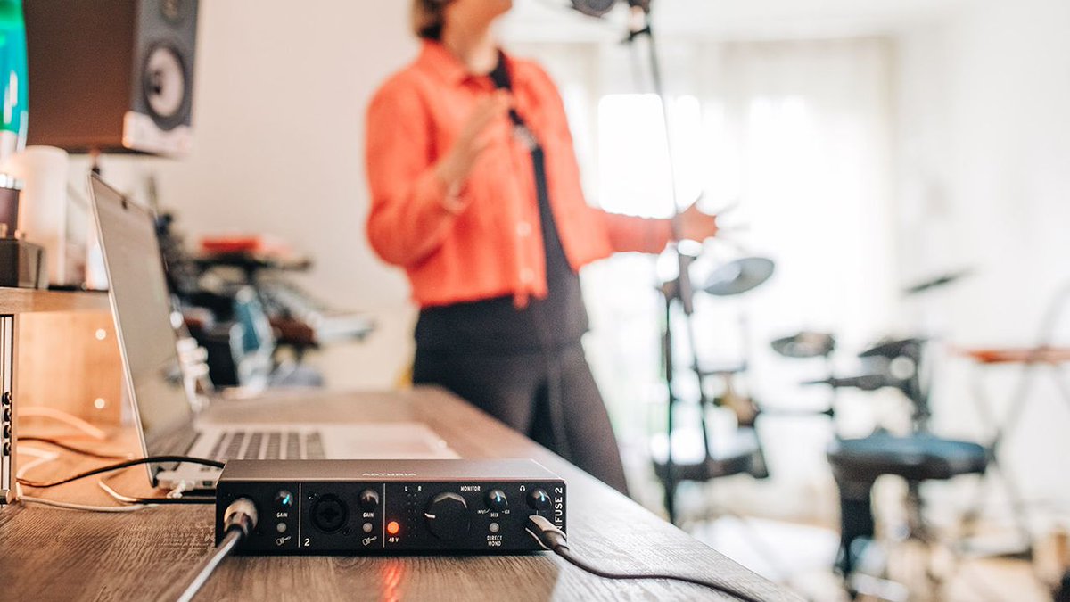 MusicOffWorld's tweet photo. Le schede audio economiche e compatte Arturia MiniFuse https://t.co/Ufn5qkC1SF 🔗 @ArturiaOfficial @MidiWare #Arturia #MiniFuse #audio #audiointerface #audioengineer #recording #recordingstudio 🎛 https://t.co/Zrmkb38i4W