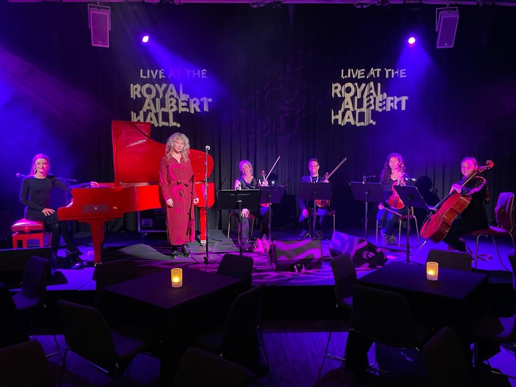 Last night <a href="/RoyalAlbertHall/">Royal Albert Hall</a> with the wonderful <a href="/eydis_evensen/">Eydís Evensen</a> ❤️ #livemusic <a href="/bethrowleymusic/">Beth Rowley</a> @lizzieballvivo <a href="/SDobrinsky/">ShlomyDobrinsky</a> <a href="/Cassidy_Megs/">Meghan Cassidy</a> <a href="/nataliecello/">Natalie Rozario</a> #london #royalalberthall