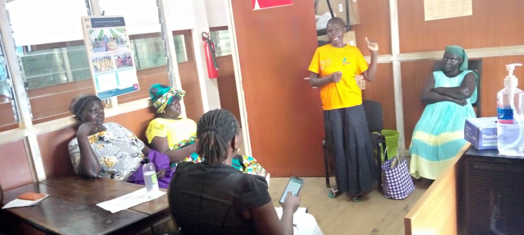 eassigender's tweet photo. Undertaking advocacy at the Fisheries Department, Malaba - Kenya.

EASSI staff @MaryAemo1, together with WCBTs from Uganda &amp; Kenya (trading in fish) are negotiating a standard amount of tax on fish crossing to Kenya. 
#SaveWomensTrade @TradeMarkEastA @URAuganda @KRACorporate https://t.co/eV55VCv1Dg