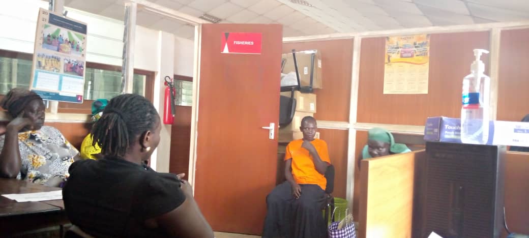 eassigender's tweet photo. Undertaking advocacy at the Fisheries Department, Malaba - Kenya.

EASSI staff @MaryAemo1, together with WCBTs from Uganda &amp; Kenya (trading in fish) are negotiating a standard amount of tax on fish crossing to Kenya. 
#SaveWomensTrade @TradeMarkEastA @URAuganda @KRACorporate https://t.co/eV55VCv1Dg