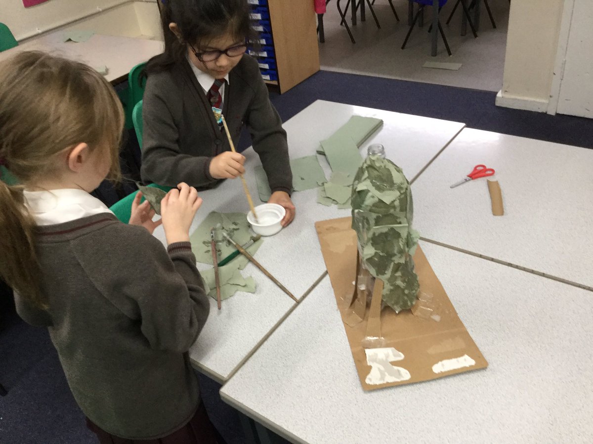 ThomasYear3's tweet photo. We had lots of fun beginning to make our volcanoes ready for out next Geography topic, Planet Earth. We can’t wait to make them erupt later in the week. #gstcegeography #gstcedt https://t.co/GGEVa8syp3