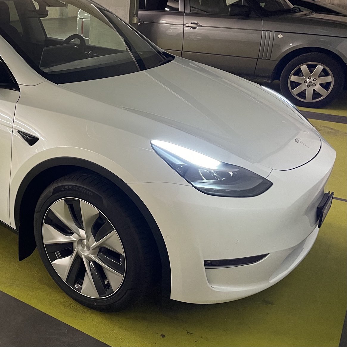 Buying a Model Y was like insider trading - driving this gadget is such a joy, and yet it‘s also a total family car. I bet this model will be hugely popular among millennial parents. I‘m super bullish on $TSLA #TeslaModelY 🚀