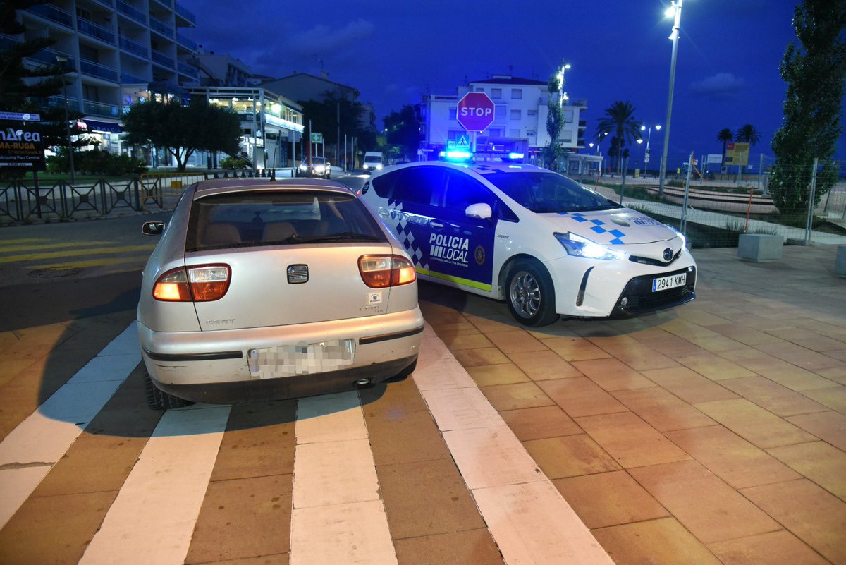 Ahir a Coma-ruga es va denunciar a un conductor per tenir el carnet de conduir caducat, no tenir assegurança ni Itv; diligències judicials per negar-se a les proves d’alcoholèmia i el comís d’eines i de substàncies estupefaents.

(Foto cedida per Ramon Costa) <a href="/elvendrell_cat/">Ajuntament del Vendrell</a> #elV