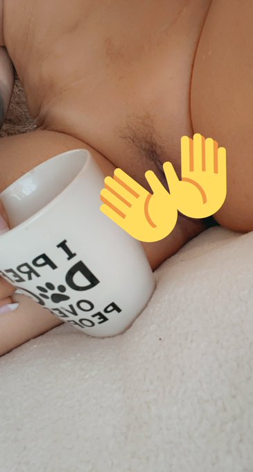 https://t.co/4zLfIuHxKc click the link 60% off #coffeetime #curvyfigure #goodmorning #onlyfansgirl #ThighsThursday