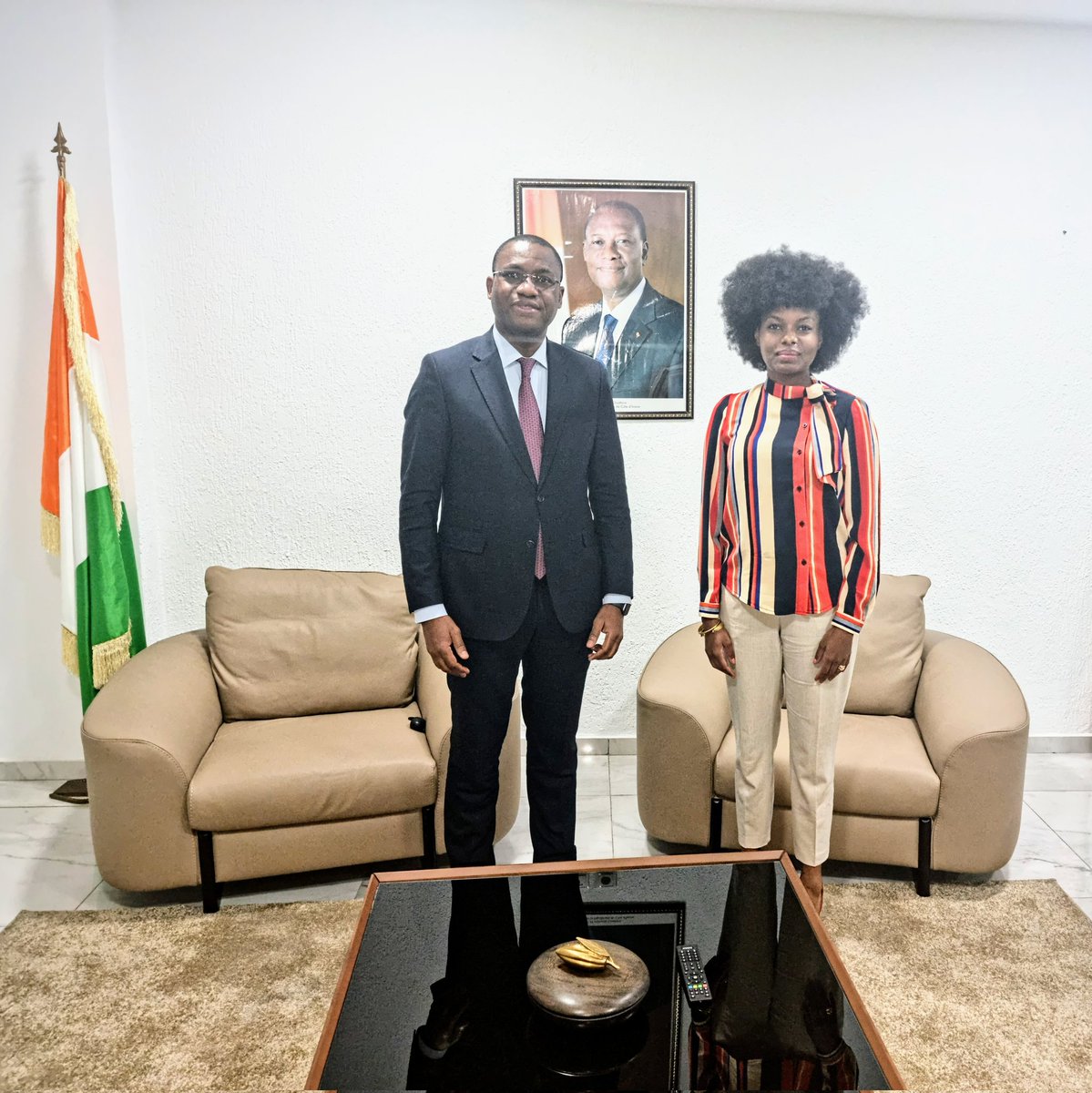gerardinemahoro's tweet photo. Promotion d'opportunités d'#investissement secteur privé en CI, la perception du risque financier en Afrique & l'outil #ZLEC pour la réduction de l'insécurité alimentaire, furent l'objet de ma réunion hier avec M. le ministre Sidi Touré. Travail qui continuera lundi. Stay tuned. https://t.co/R01al5huC9