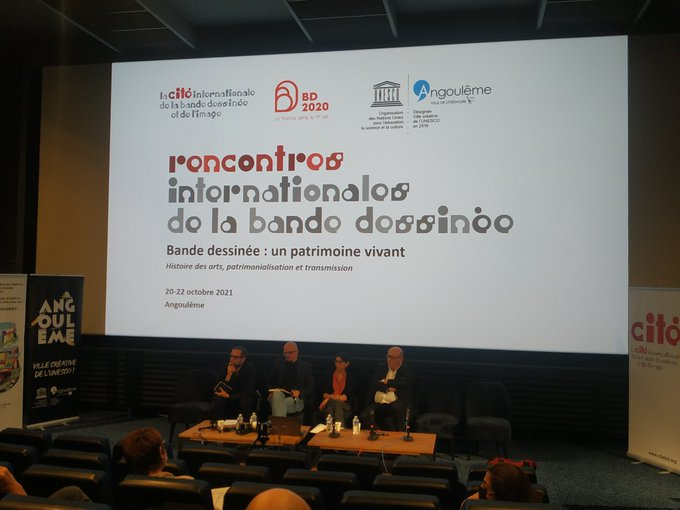 StephaneLastere's tweet photo. #RIBD @CiteBd
Comment étudier le #patrimoine de la #BD ?
Marc Monjou @EESI_ESA, Jean Paul Gabilliet @UBMontaigne, Maheen Ahmed univ de Gand
Modér : @sylvain_lesage
> diversité des parcours
> problème des archives
> question de support papier/numérique
> mémoire/#CancelCulture https://t.co/WVKYKsvJZP