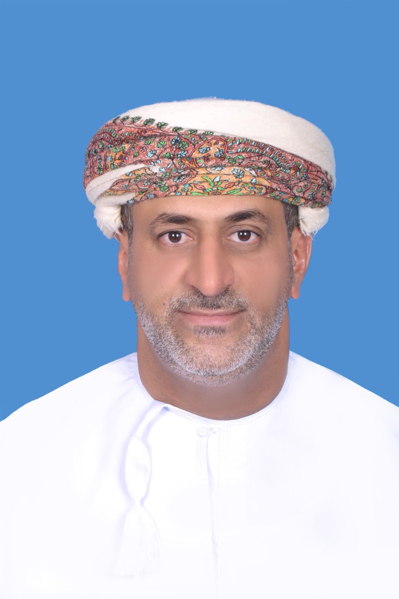ClubSamail's tweet photo. الفاضل/ ناصر القاسمي رئيس مجلس إدارة نادي سمائل في تصريح لحساب رابطة مدربي نادي سمائل قبل مباراة نادي سمائل مع شقيقة  نادي المضيبي..
املنا في لاعبينا كبير في بداية مشوار الدوري لتحقيق نتائج طيبة. اسوة بالمواسم السابقة... https://t.co/kh0YgLKv5p