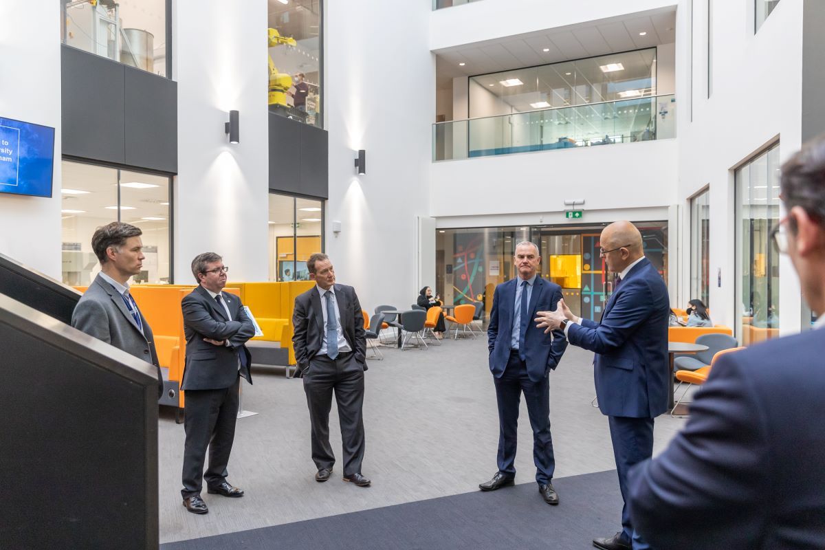 BAESystemsplc's tweet photo. We’ve signed a sixth strategic partner University, the @UniofNottingham. We’re looking forward to continuing our collaboration on new digital manufacturing technologies and seeing what comes next… @UoNPressOffice 

🔗https://t.co/Z7g9Iku6Xy https://t.co/HqU1ZUu1vV