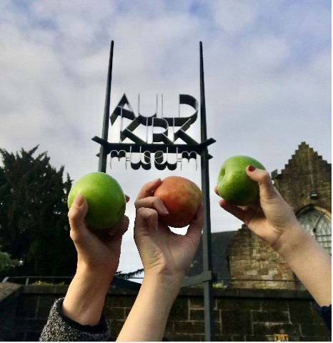 EDLC_Culture's tweet photo. 🍏We’re celebrating #appleday this autumn at the #AuldKirkMuseum.🍎 
If you’re struggling to lift a cast iron pan of caramelised apples today... spare us a thought while we catalogue our fascinating but extreeemely heavy #foundrycollection. 
This museum has muscle! https://t.co/gWW8ZN41TJ